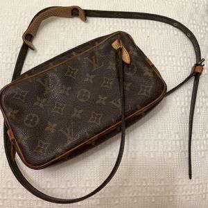 Louis Vuitton | Pochette Marly Bandouliere Brown Monogram Canvas Crossbody Bag